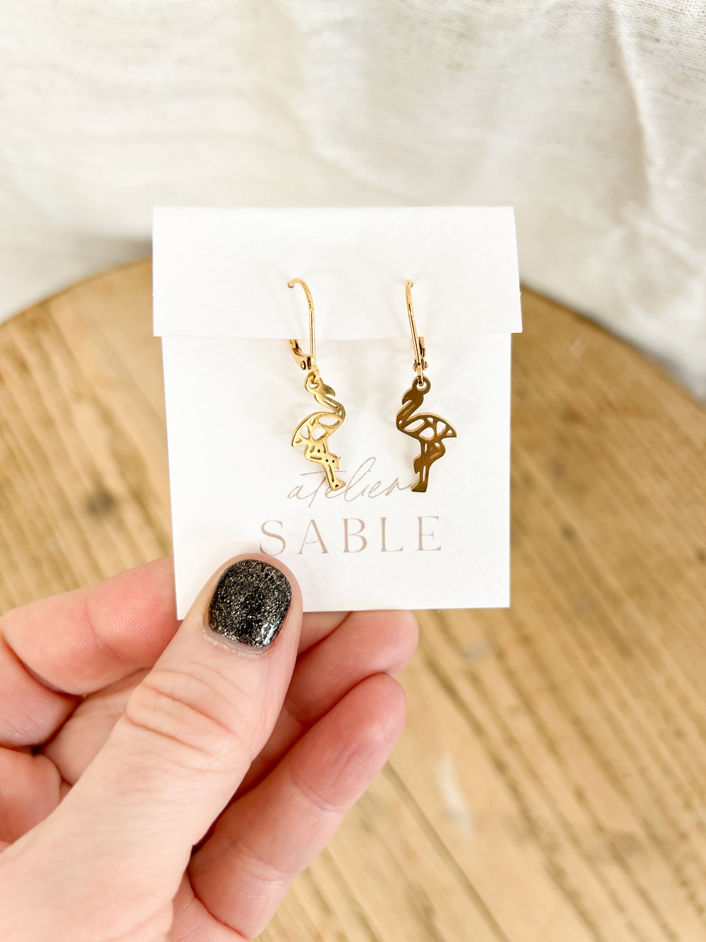 Boucles d'oreilles Flamant Rose dorés géométriques