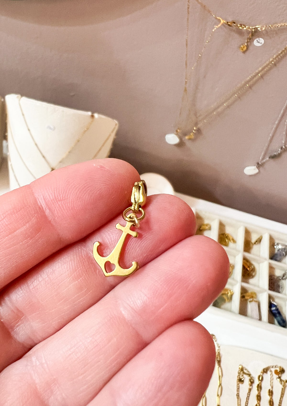 Pendant alone