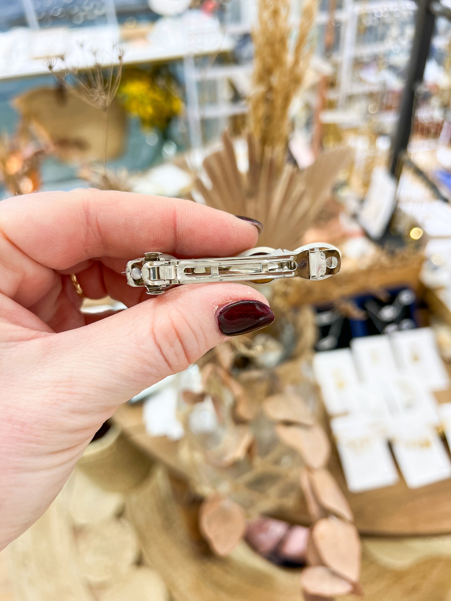 Cowrie shell hair clip, 6 cm