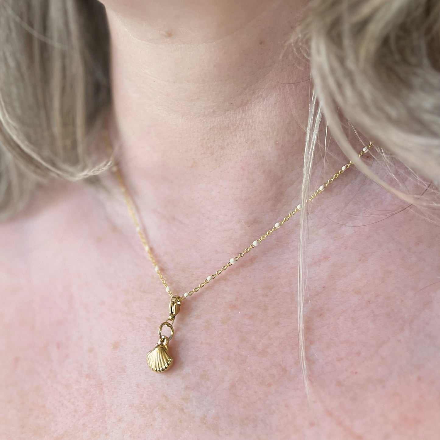 Simple golden necklace - Jewellery Bar